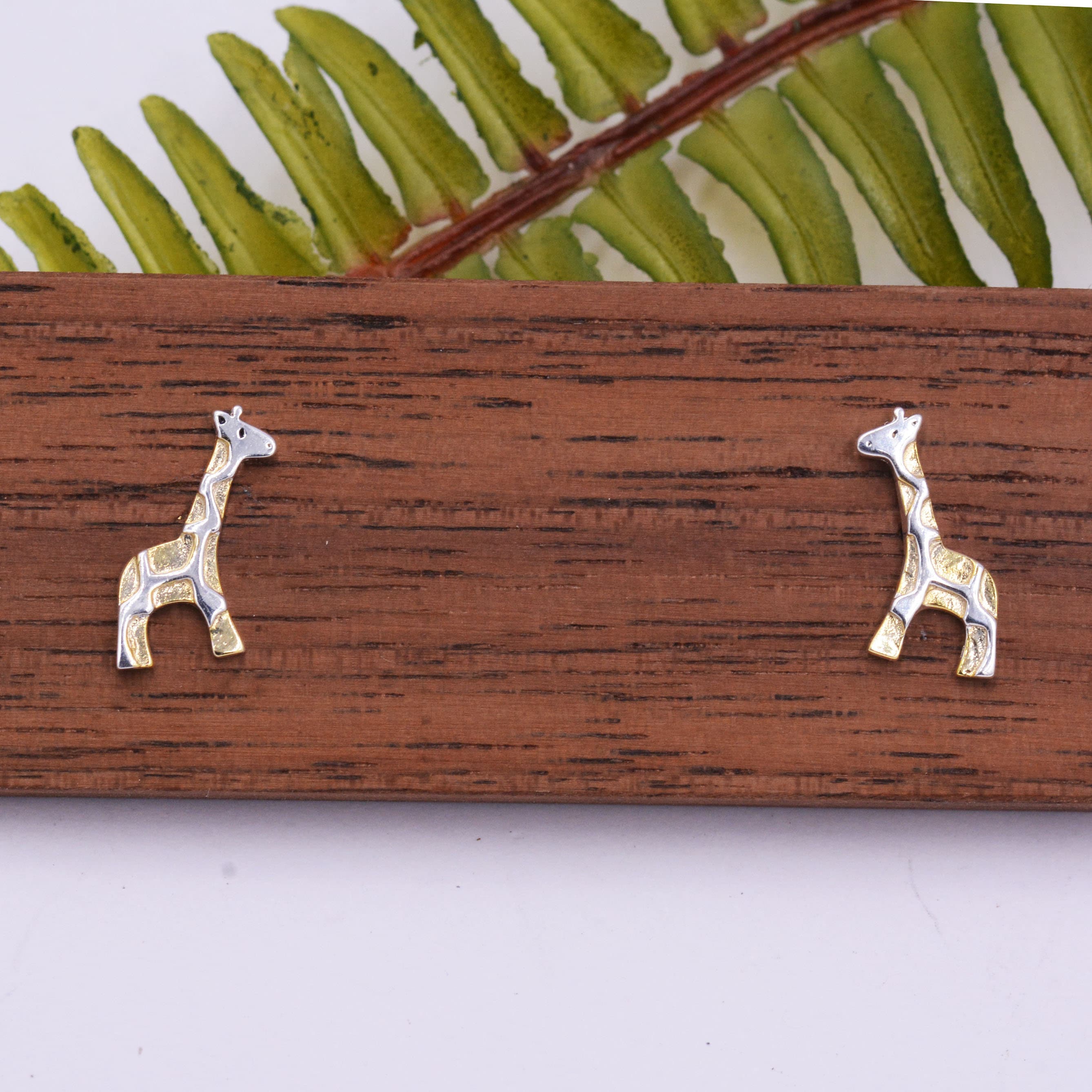 Orecchini a bottone giraffa in argento 925 mini accessori vintage regalo Africa amore design orecchini a bottone per donne ragazze - Italia