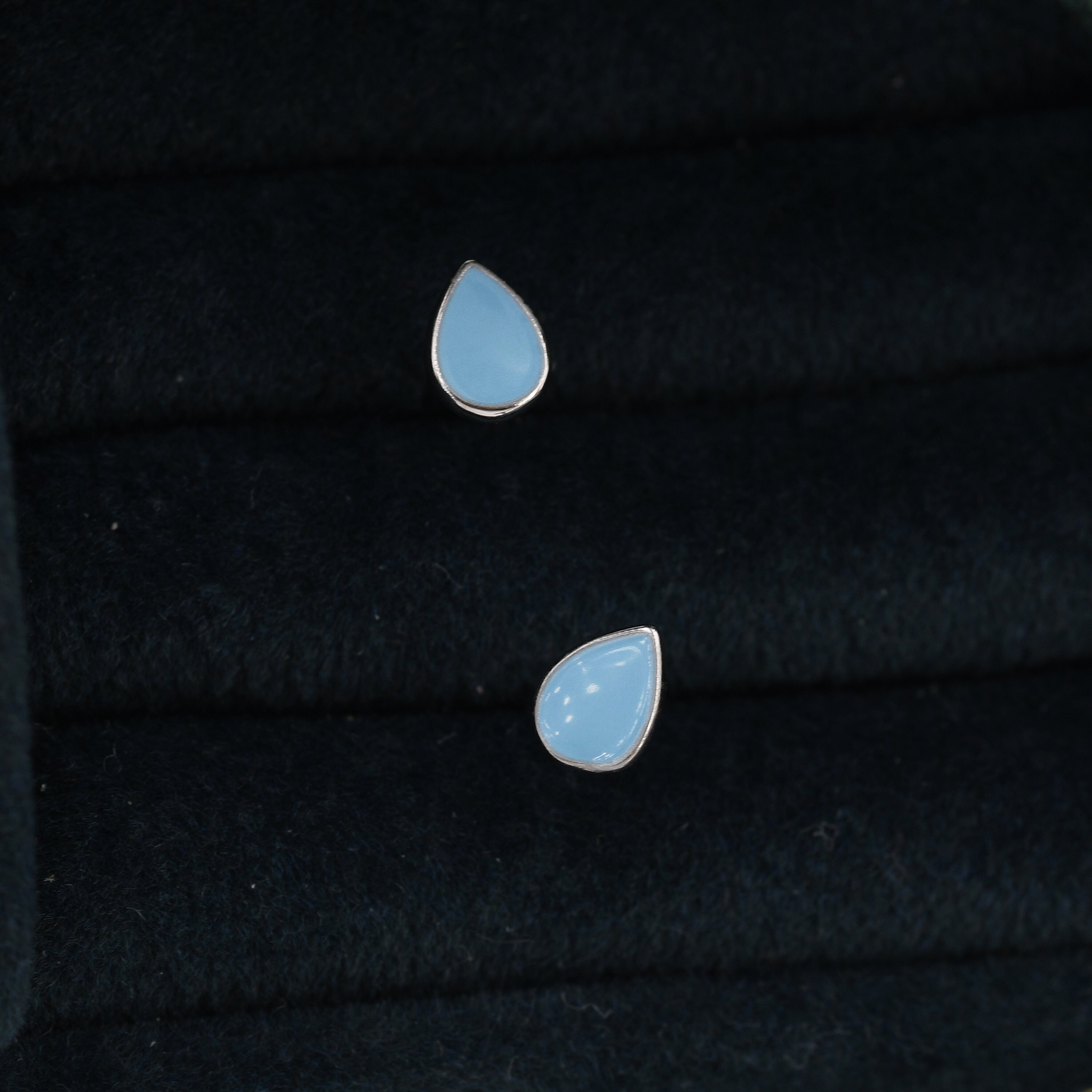 Orecchini chandelier con base oro smalto blue e cobalto