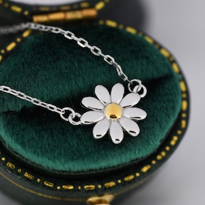 Collier pendentif petite marguerite en argent sterling, collier fleur marguerite, bijoux inspirés de la nature image 1