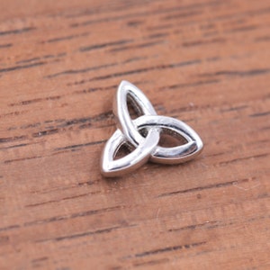 Petites boucles d'oreilles en argent sterling avec nœud Trinity, bijoux celtiques irlandais Trinity Infinity image 2