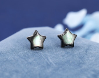 Black Mother of Pearl Star Stud Earrings in Sterling Silver, 5mm or 6mm,  Silver Star Earrings, Star Earrings, Natural Pearl Earrings