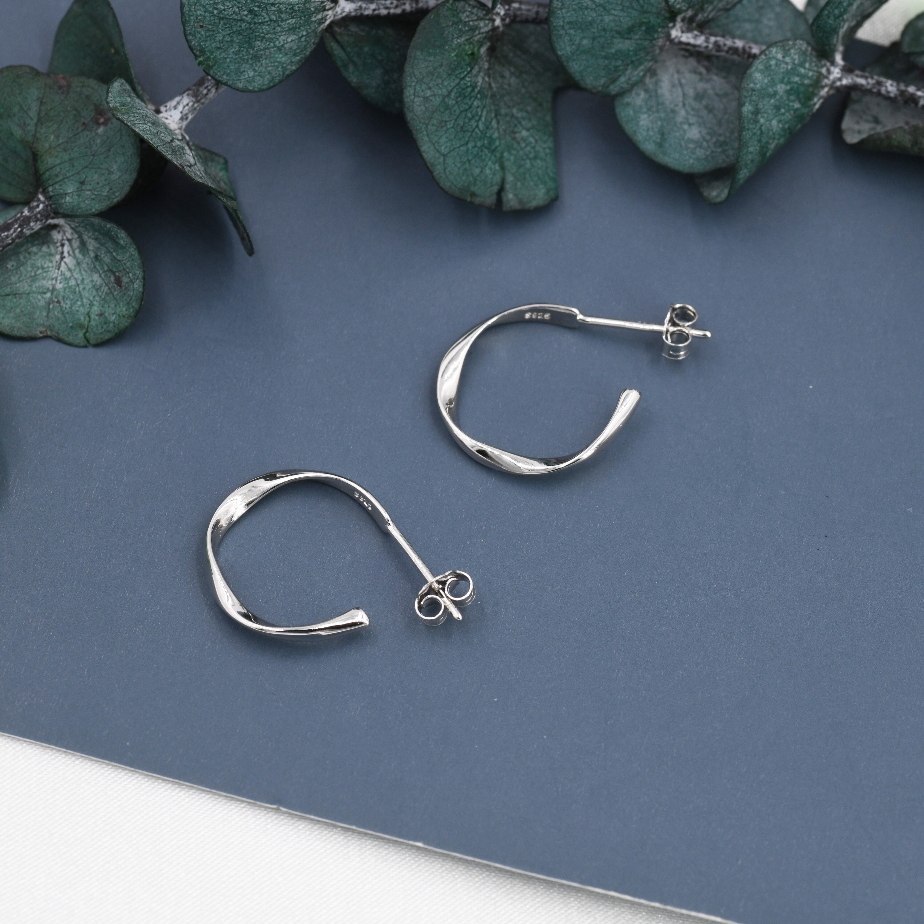 Orecchini a cerchio Mobius in argento sterling – The Korean Fashion