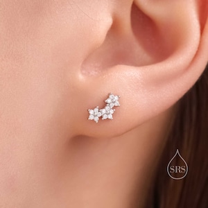 Orecchini asimmetrici a forma di fiore non ti scordar di me con bouquet di fiori CZ in argento sterling, argento, oro o oro rosa, orecchini a bottone con fiori CZ non corrispondenti immagine 3