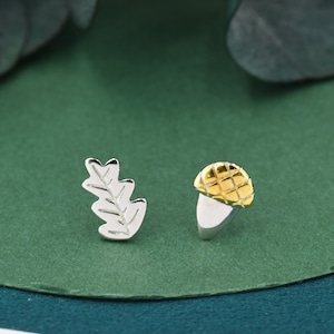 Mismatched Eichel und Eichenblatt Ohrstecker in Sterling Silber, Petite Ohrringe, Kleine Blatt Ohrstecker, Natur Inspiriert