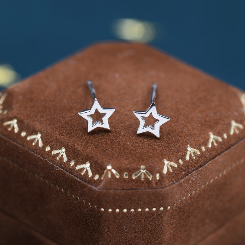 Very Tiny Sterling Silver Tiny Little Open Star Cutout Stud Earrings, Silver, Gold or Rose Gold, Cute and Fun Jewellery zdjęcie 7