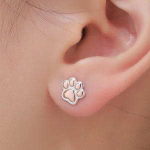 Brincos de Prata de Lei com Estampa de Patinha - Patinha de Cachorro, Patinha de Gato - Acabamento Bicolor - Para Amantes de Animais de Estimação - Fofos, Divertidos e Delicados