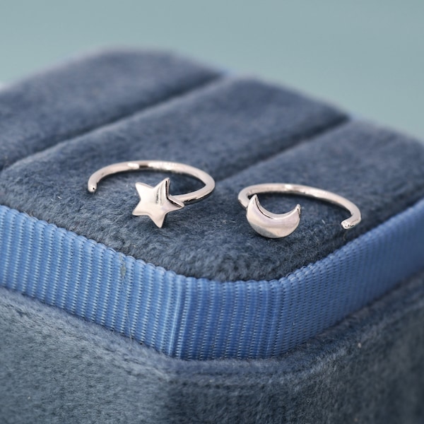 Små, omaka örhängen med måne och stjärna i sterlingsilver, asymmetriska genomgående örhängen, halva örhängen, silver eller guld