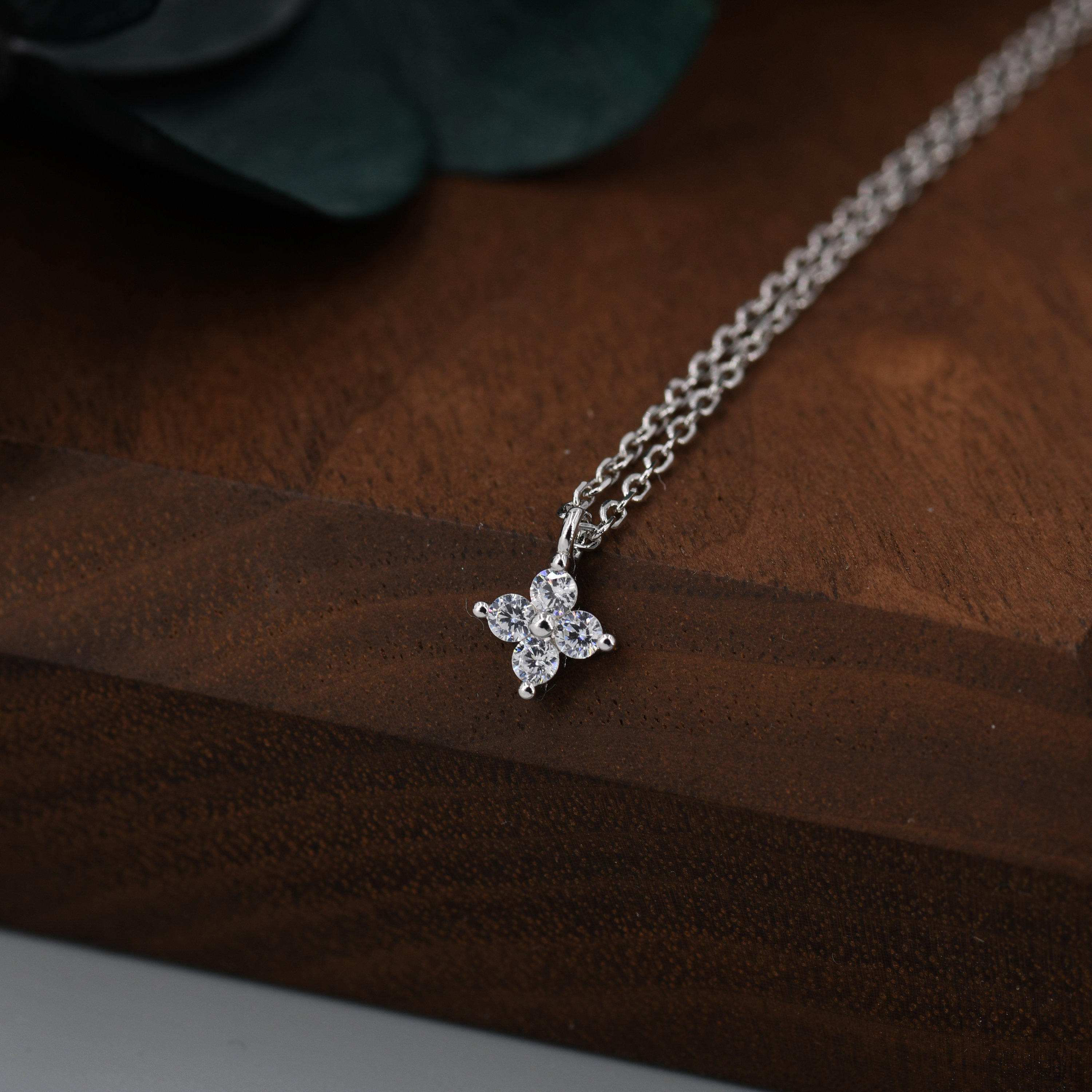 ネックレス・ペンダント STONEHENgE silver flower necklace NEW 925 Sterling Silver Flower WishBone Necklace CZ Pendant
