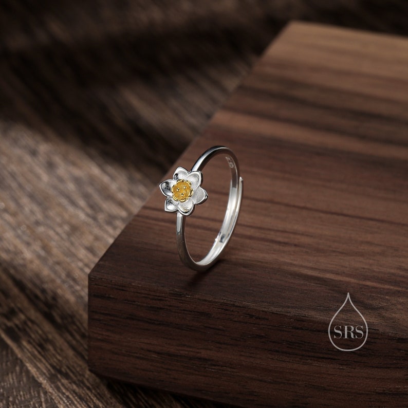 Sterling Silver Daffodil Flower Ring, Adjustable Size, Daffodil Ring ring, Silver and Gold Flower Ring, Dainty and Delicate image 1