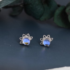 Pendientes de corona de piedra lunar de plata de ley, juego de puntas, pendientes de color sirena, pendientes de vidrio de piedra lunar simulada, minimalista imagen 5