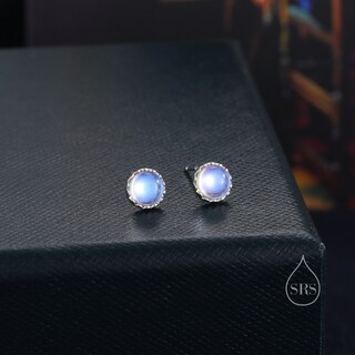 Orecchini A Bottone In Argento 925 Con Pietra Di Luna Genuina | Gioielli Ipoallergenici Naturali, 7x7 Mm, Regalo Per Donne In Scatola Con Panno Lucidante