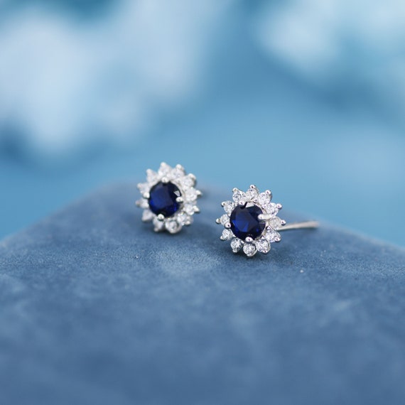 Blue Flower Stud Earrings in Silver Blue Flower Stud Earrings in Silver