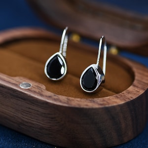 Brincos de gota de zircônia cúbica preta e ônix de prata esterlina em prata esterlina, prata ou ouro, brincos de gancho em formato de pêra grossa