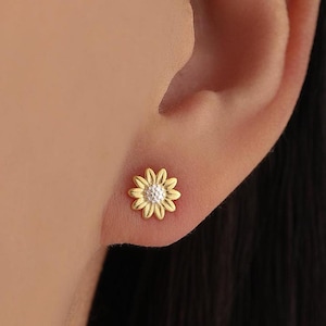 Little Sunflower Flower Stud Earrings in Sterling Silver - Flower Earrings - Cute Flower Blossom Daisy Earrings  -   Fun, Whimsical