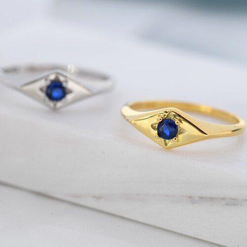 Blue Sapphire Star Signet Ring in Solid 14k Gold or Sterling - Etsy