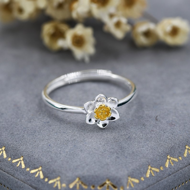 Sterling Silver Daffodil Flower Ring, Adjustable Size, Daffodil Ring ring, Silver and Gold Flower Ring, Dainty and Delicate image 2