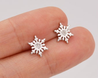 Snowflake stud earrings in Sterling Silver,   Snow Stud, Silver Snow Flake Earrings,  Nature Inspired, Winter Earrings