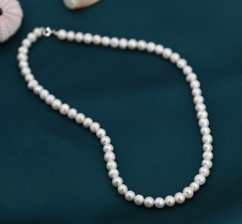 Genuine Freshwater Pearl Necklace in Sterling Silver, Slightly Irregular Shape Round Fresh Water Pearl Necklace, Men or Women, Unisex zdjęcie 1