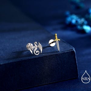 Niedopasowane kolczyki Dragon and Sword 16G z płaskim tyłem i wewnętrznym gwintem w srebrze próby 925