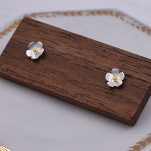 Pendientes de plata de ley con forma de flor de nomeolvides, pendientes de flores inspirados en la naturaleza, lindos y extravagantes imagen 6