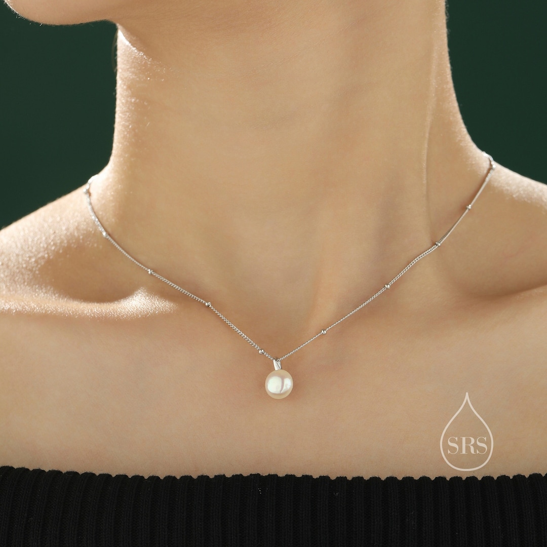 Y-Shaped Freshwater Pearl Pendant Necklace