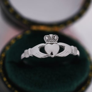 Sterling Silver Claddagh Ring, Traditional Irish Ring US 5 - 8,  Delicate Celtic Symbol Jewellery