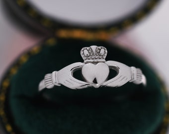 Claddagh-Ring aus Sterlingsilber, traditioneller irischer Ring US 5–8, zarter keltischer Symbolschmuck