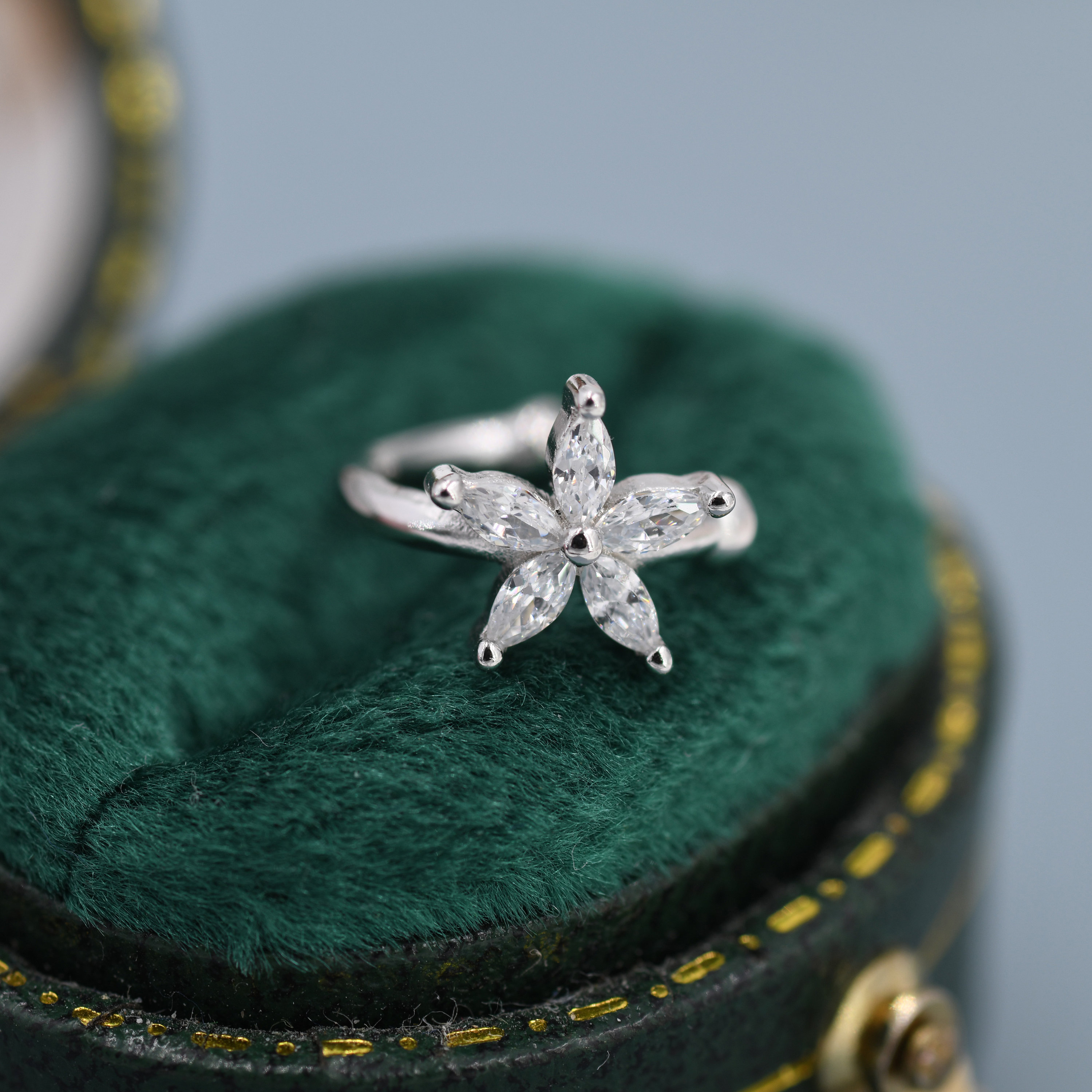 イヤリング Silver 925 Flower Ear Cuff CZ Flower Ear Cuff in Sterling Silver, Silver or Gold