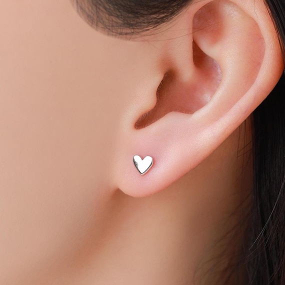 Orecchini a perno in argento sterling 10x7 mm a forma di pesce