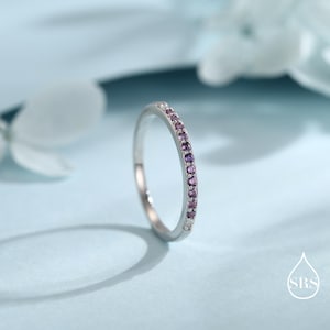 Amethyst Lila Ombre Halb Eternity Ring in Sterling Silber, Silber oder Gold, Lila Amethyst CZ Skinny Stapelring UNS 5 - 8