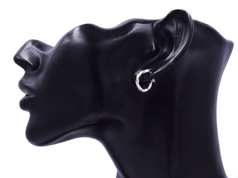 Simple Minimalist Hoop Earrings L77 Timeless Elegant Design Twisted Rope Chubby Huggie Hoop Earrings