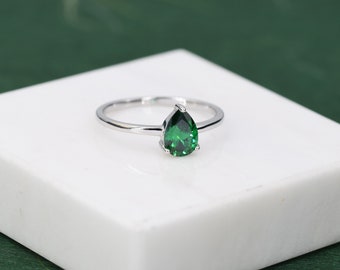 1 Carat Emerald Green CZ Pear Cut Ring in Sterling Silver, 5x7mm Green Zircon Ring, US Size 5-8, Droplet Ring, May Birthstone