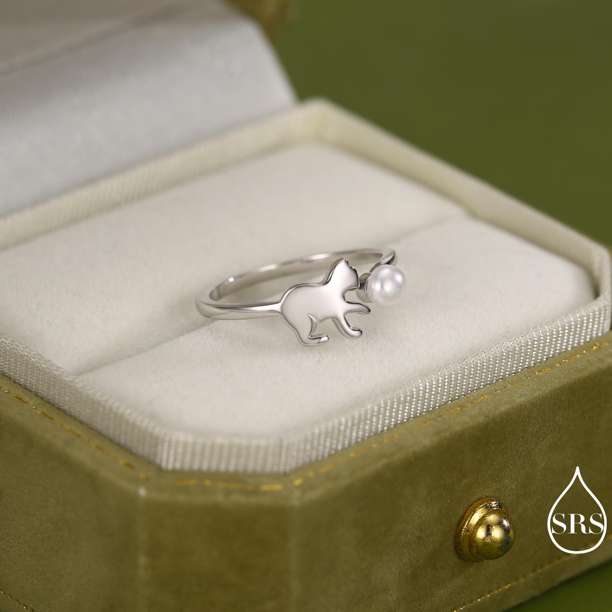 Sterling Silver Cat Playing With Ball Ring With Natural Button