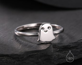 Anillo de plata de ley con un pequeño fantasma, ajustable, delicado y delicado.