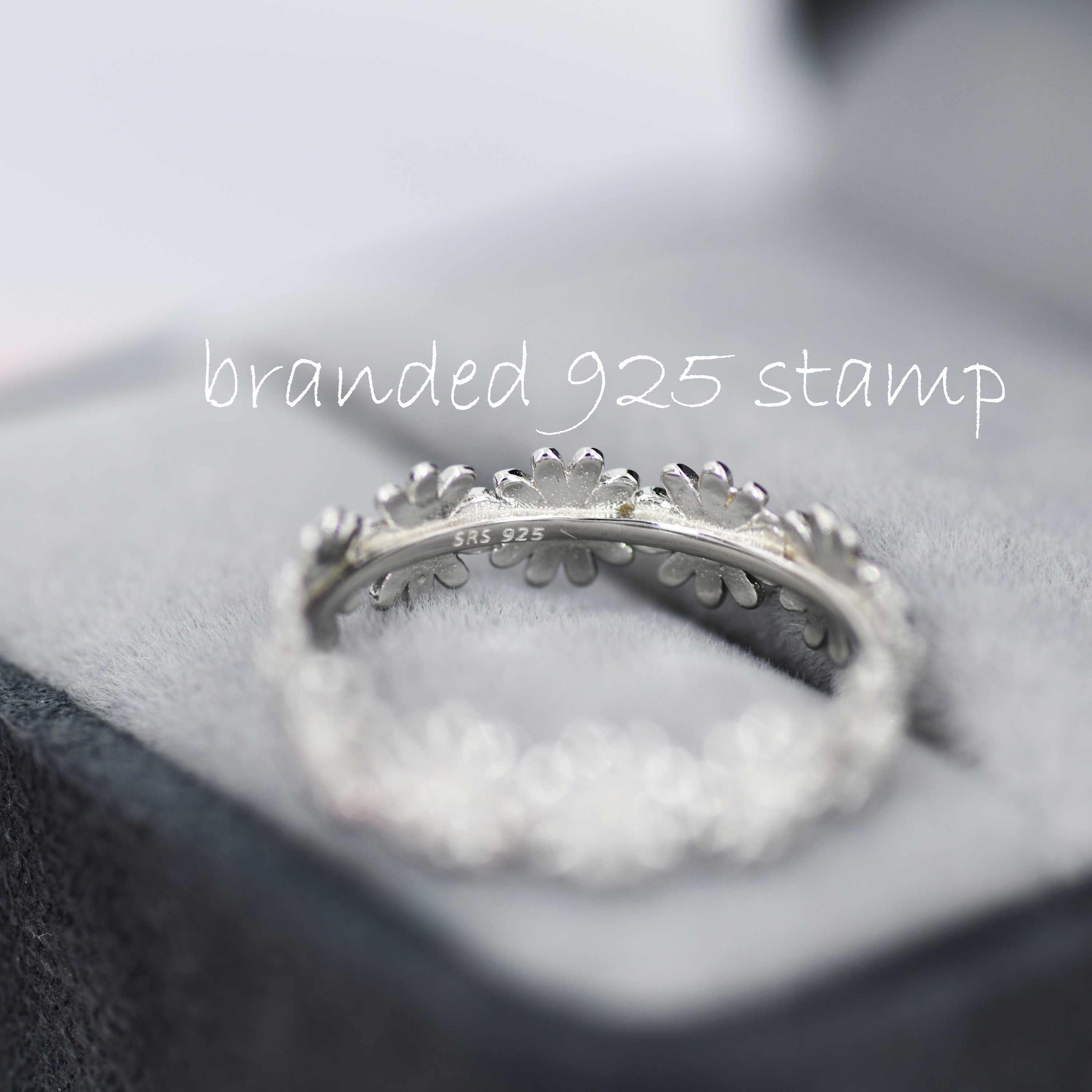 Flower Eternity Ring (SILVER)【Light】 Sterling Silver Flowers Eternity Ring- Size 6.25 - Vintage