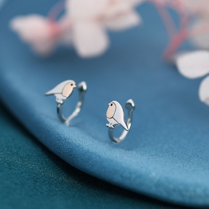 Pendientes pequeños sin perforaciones con forma de petirrojo en plata de ley, extrapequeños, pendientes tipo brazalete con forma de petirrojo en plata y oro rosa, inspirados en la naturaleza