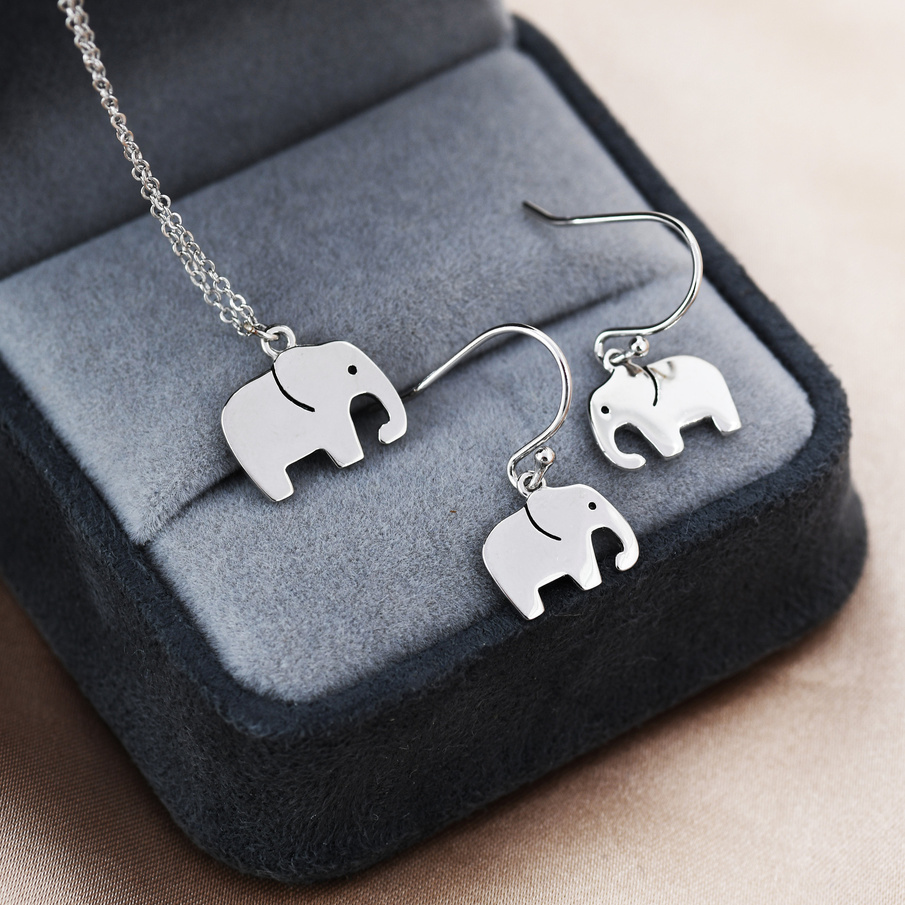 Coordinato collana con orecchini Elefante - Gioielli - Collane - di