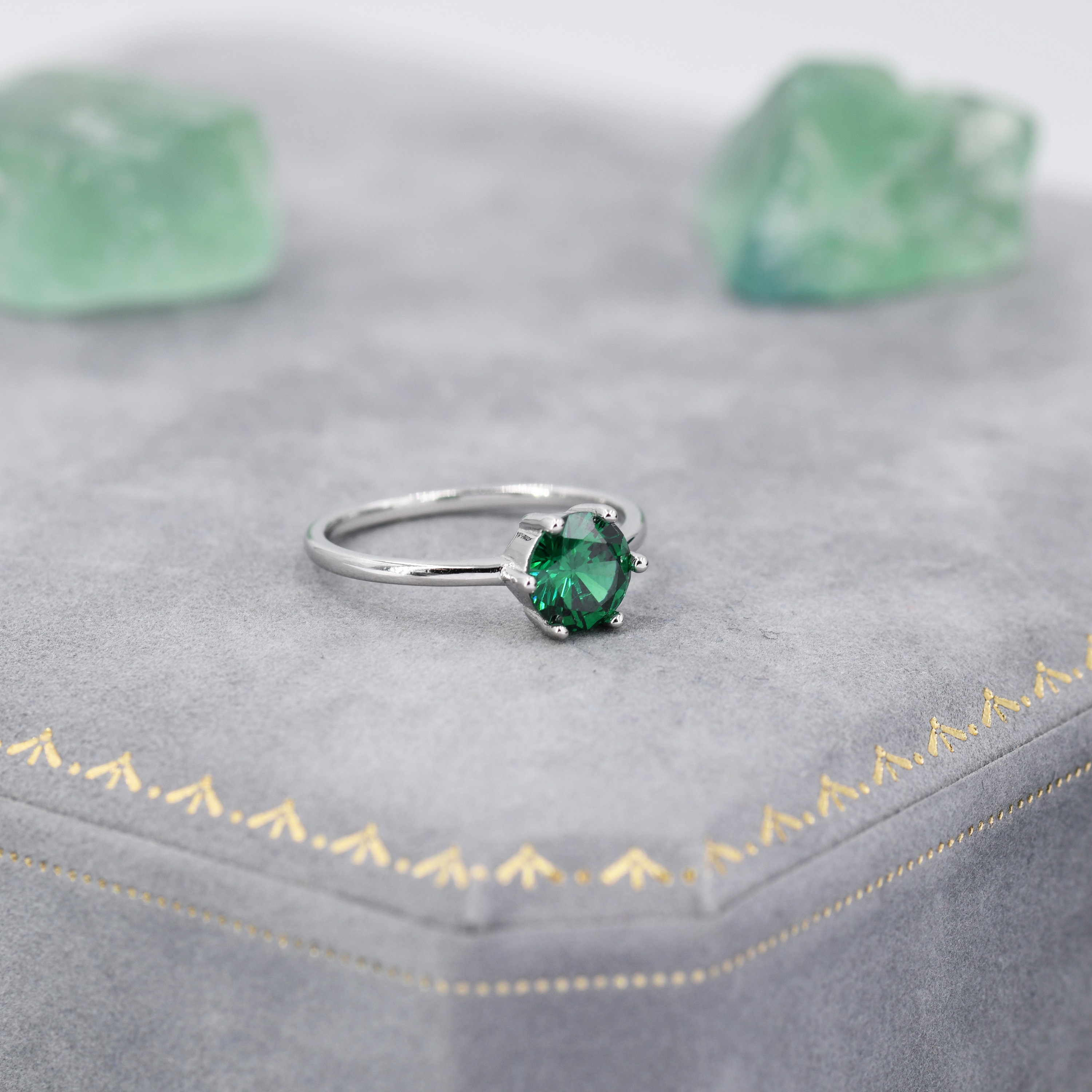 1 Carat Emerald Green CZ Brilliant Cut Ring in Sterling Silver