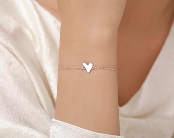 Tiny and Delicate Heart Bracelet in Sterling Silver, Silver or