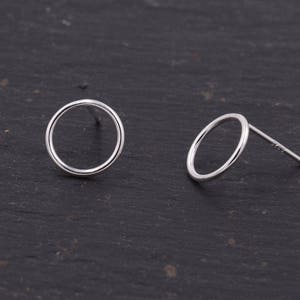 Sterling Silver Minimalist Open Circle Stud Earrings in Sterling Silver - Minimalist Geometric Design