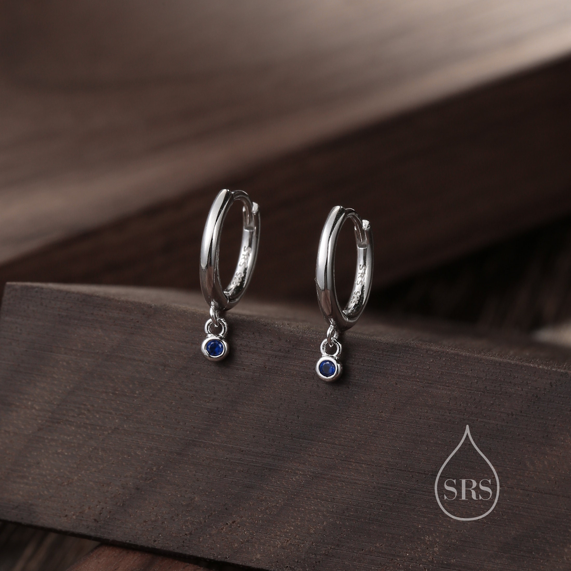 Orecchini Huggie Huggie Hoop In Oro Di Lusso Con Orecchini A Cerchio In Acciaio - Foto 8