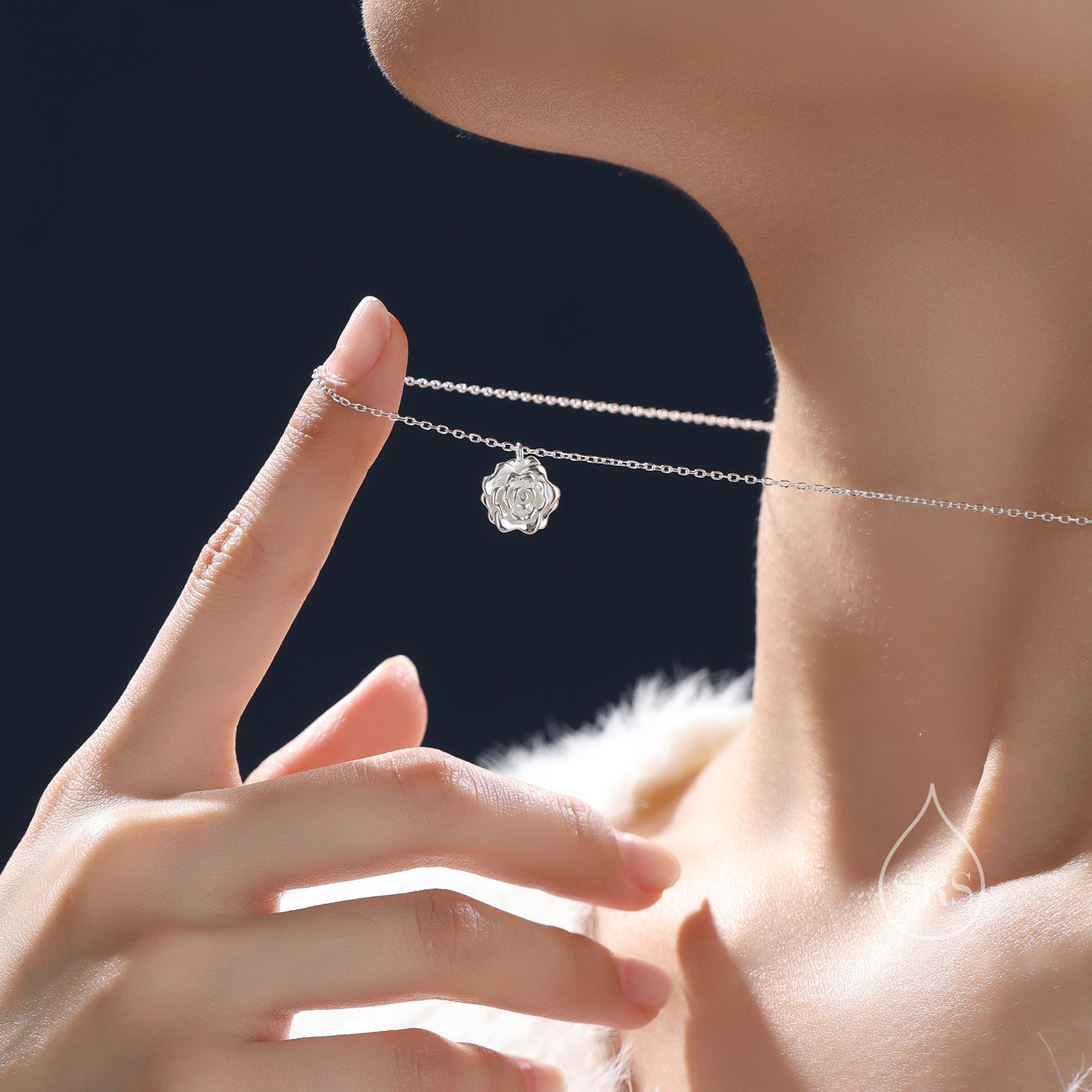 Acquista Collane con fiori di ciliegio rosa in argento sterling 925, gioielli quotidiani di moda, collana con ciondolo fiore per regalo di compleanno per donna in Italia a partire da 9.77