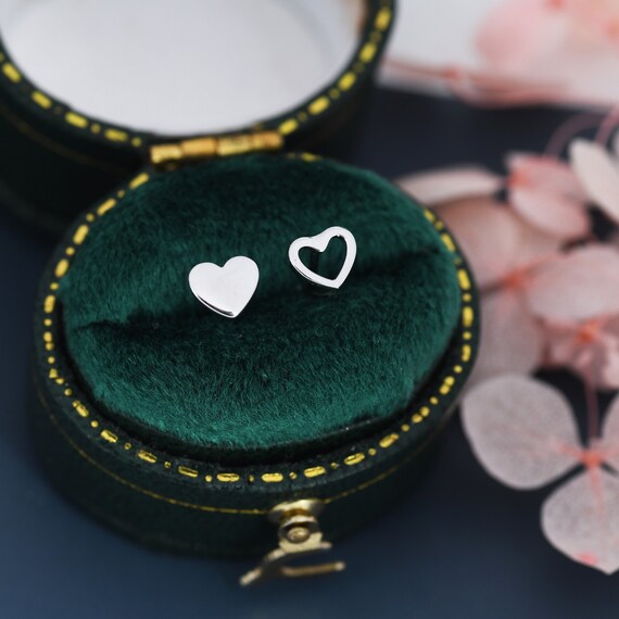 Silverly Orecchini A Cuore Aperto In Argento 925 – Piccoli A Bottone (7mm), Ipoallergenici, Regalo In Confezione Con Panno Lucidante