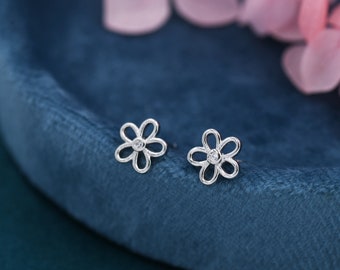 Small Forget-me-not Flower Blossom Stud Earrings in Sterling Silver, Nature Inspired Dainty Jewellery E59