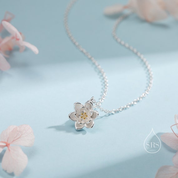 Waterlily Necklace Silver Pearl Large | Knapstad