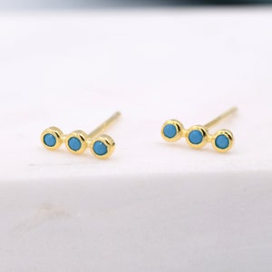 Extra kleine turkooizen staafoorknopjes in sterlingzilver, zilver of goud, oorbellen met drie stippen, blauwe staafoorbellen