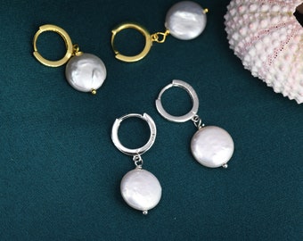 Coin Baroque Pearl Huggie Hoop Boucles d’oreilles en argent sterling, Boucles d’oreilles simple Circle Disk Dangle, Or et argent, Perle d’eau douce naturelle