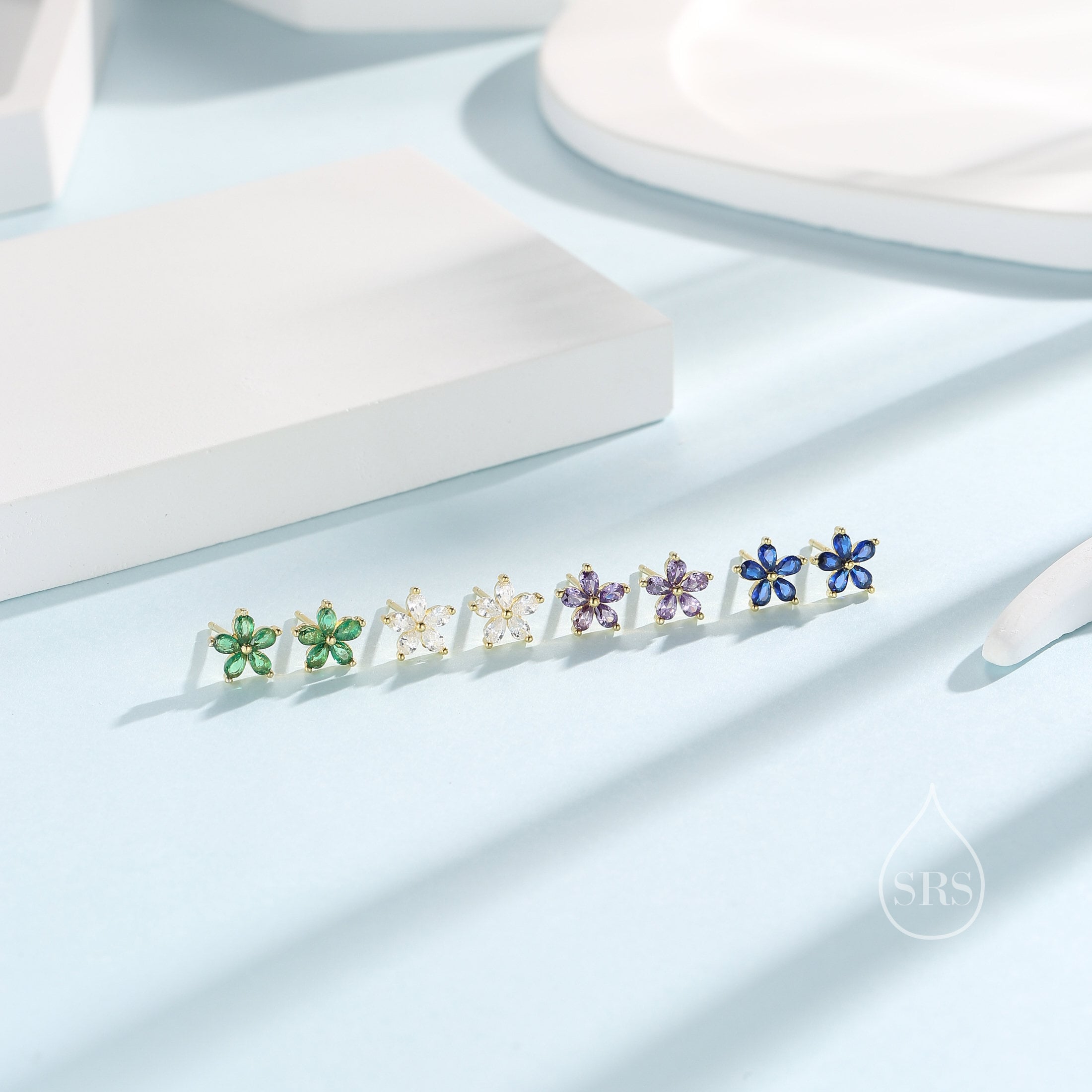 スターリングシルバーCZフラワースタッドピアス、シルバーまたはゴールド、忘れな草フラワーCZピアス、フラワースタッド - Etsy 日本