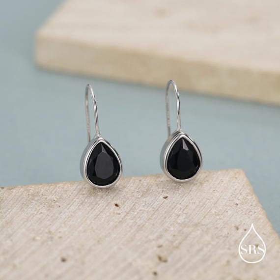 Orecchini pendenti con piccole gocce di perle d'acqua dolce autentiche in argento sterling, argento o oro, delicati orecchini di perle a forma di pera, perle autentiche - Italia