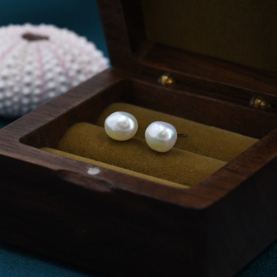 The Pearl Lady - The most expensive cultured pearls are... | Facebook